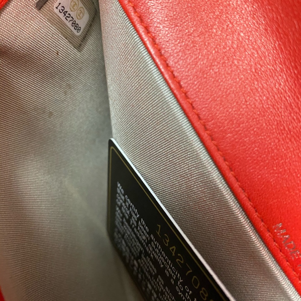 AUTHENTIC RED CHANEL CAVIAR LEATHER - LIKE NEW! - Picture 12 of 16